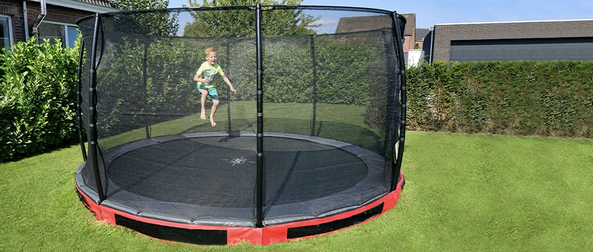nedgraver man en trampolin? | EXIT Toys