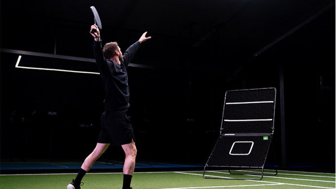 Hvilke padelslag kan jeg øve med Smash padel rebounder?